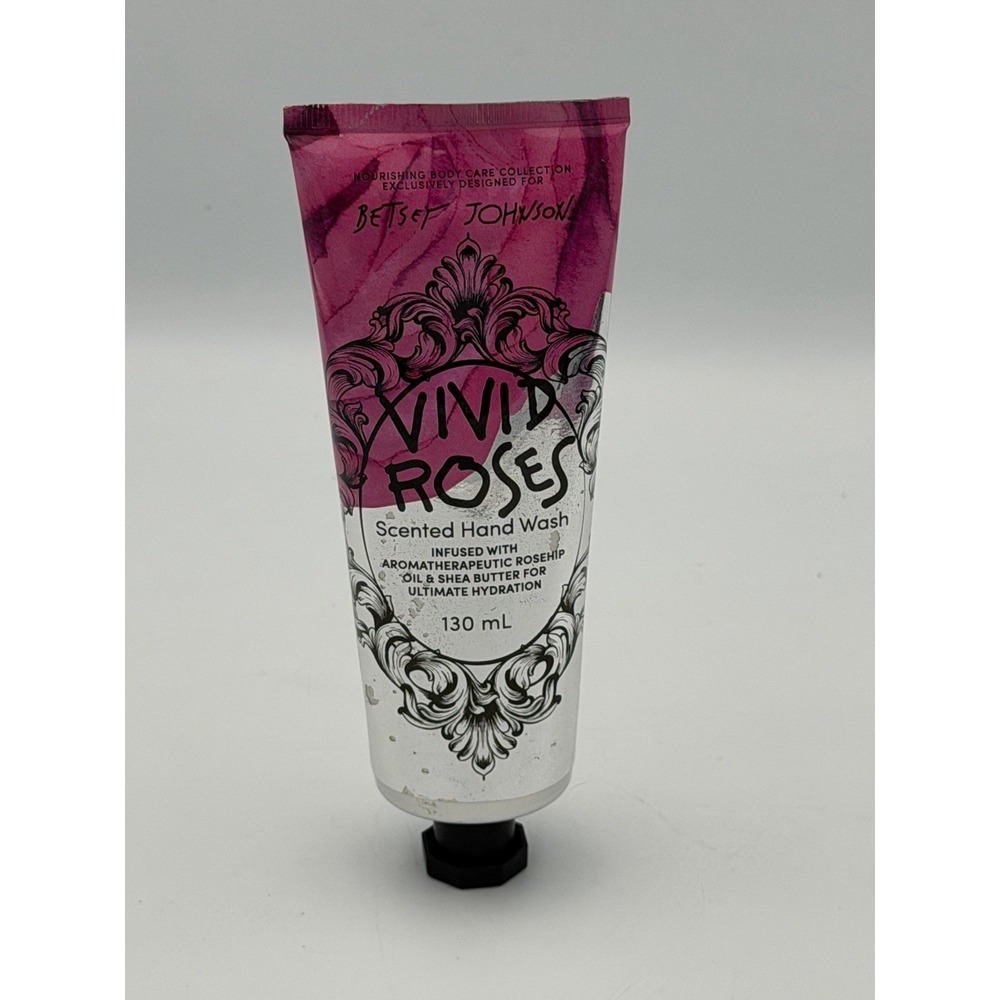 Betsey Johnson Vivid Roses Hand Wash 4.4oz Travel Size Floral SEALED